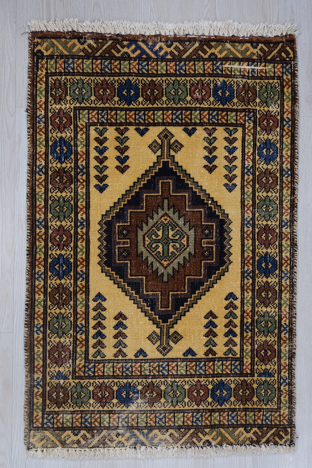 2'0" x 2'9"