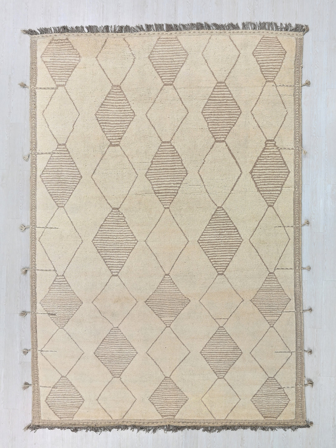 9' 1" x 12' 5"