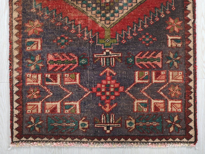 a rug with a design on the middle of it