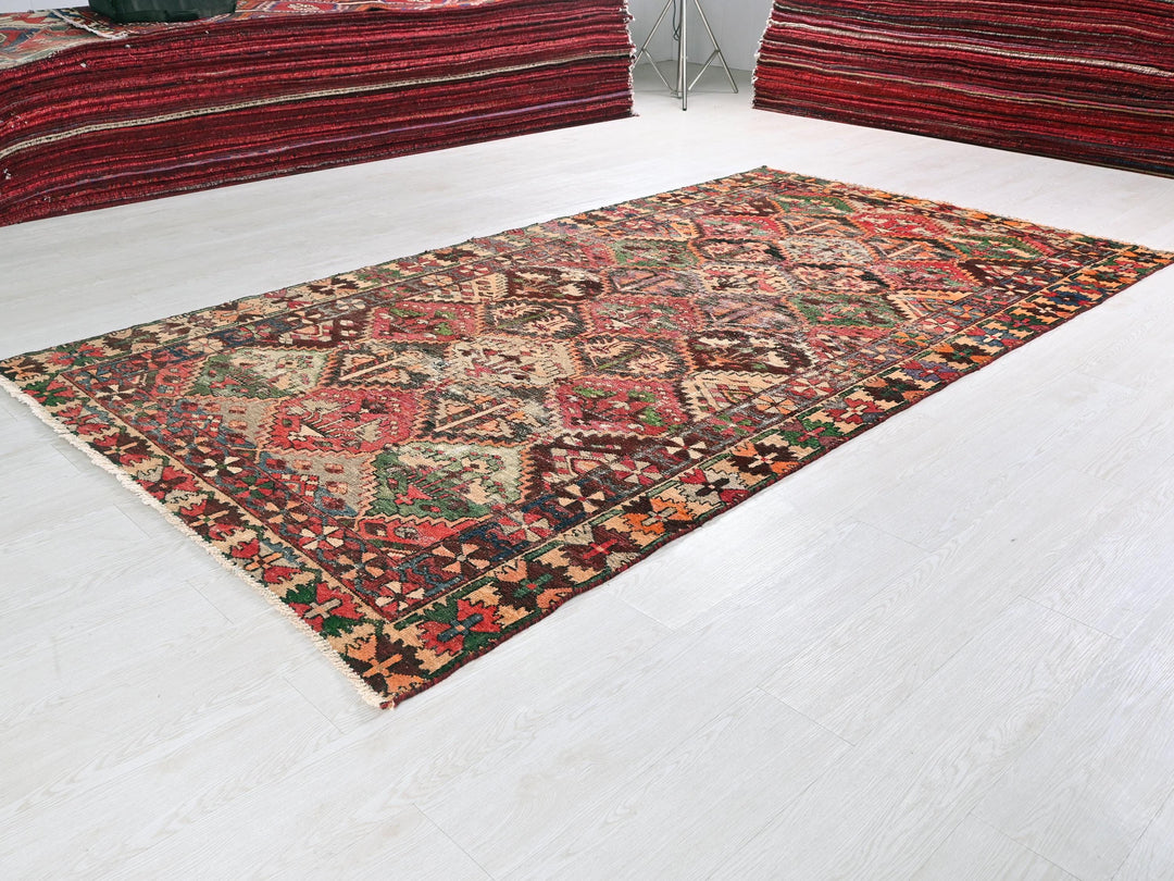 a rug is laying on the floor in a room