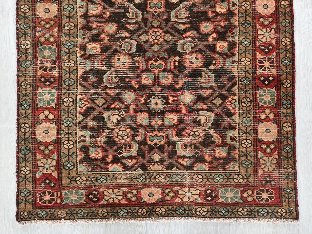 a rug with a design on the middle of it
