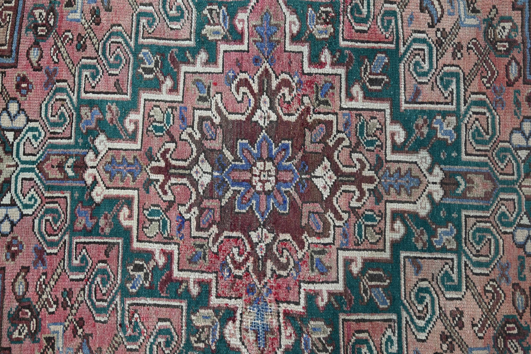Oversized rug 8' 7" x 11' 6"