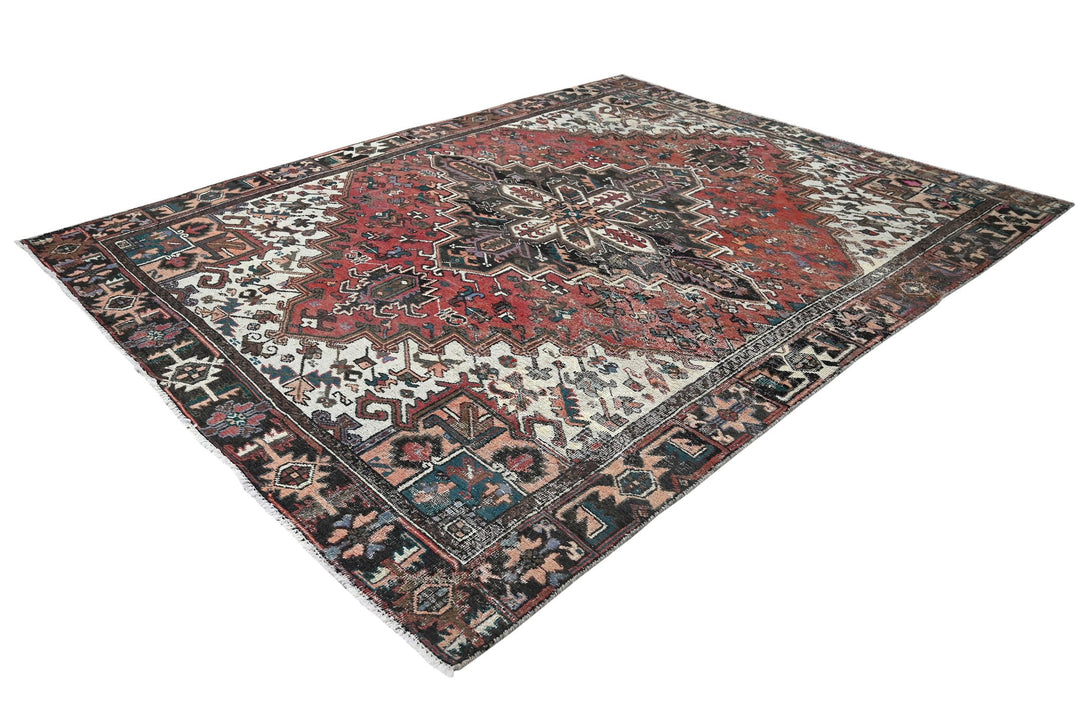 red Large rug 8' 0" x 10' 6"