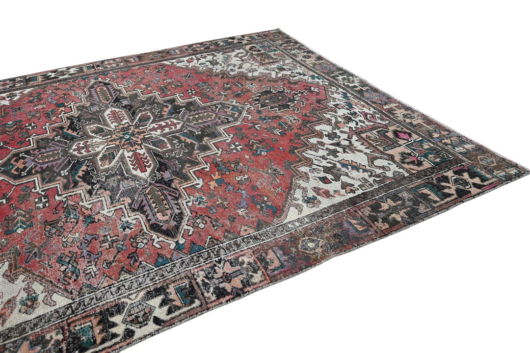 red Large rug 8' 0" x 10' 6"