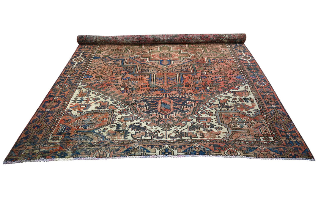 red Large rug 7' 2" x 9' 11"