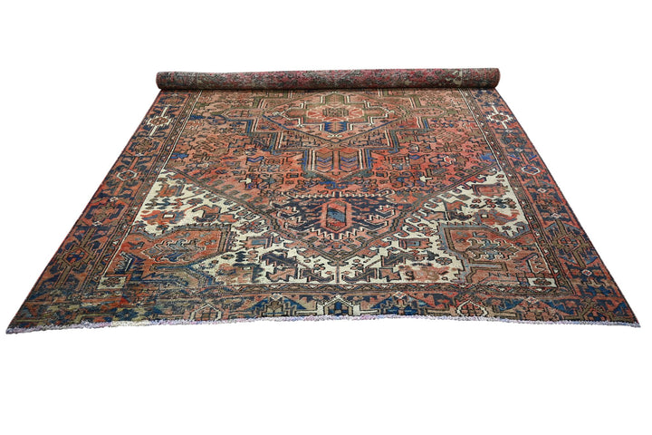 red Large rug 7' 2" x 9' 11"