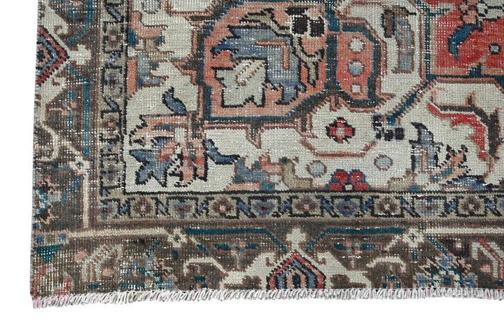 red Large rug 6' 7" x 10' 0"