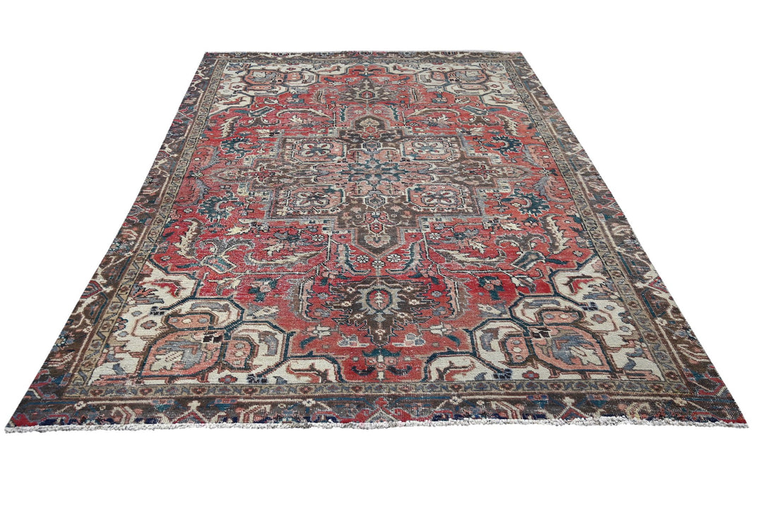 red Large rug 6' 7" x 10' 0"