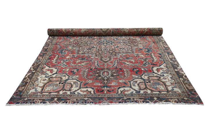 red Large rug 6' 7" x 10' 0"