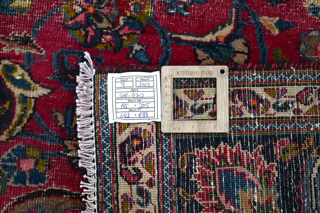 red Medium rug 6' 5" x 9' 4"