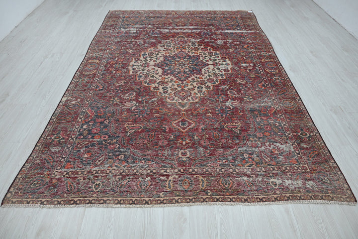 red Large rug 7' 0" x 10' 6"