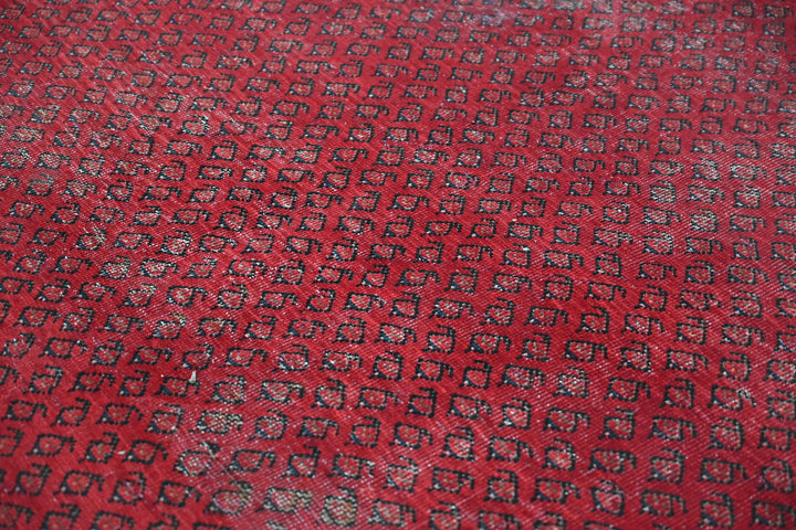 red Large rug 7' 3" x 10' 4"