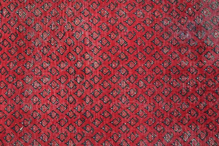 red Large rug 7' 3" x 10' 4"