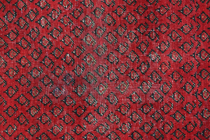 red Large rug 7' 3" x 10' 4"