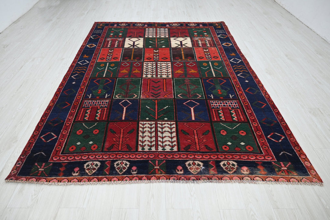 red Medium rug 6' 5" x 9' 1"