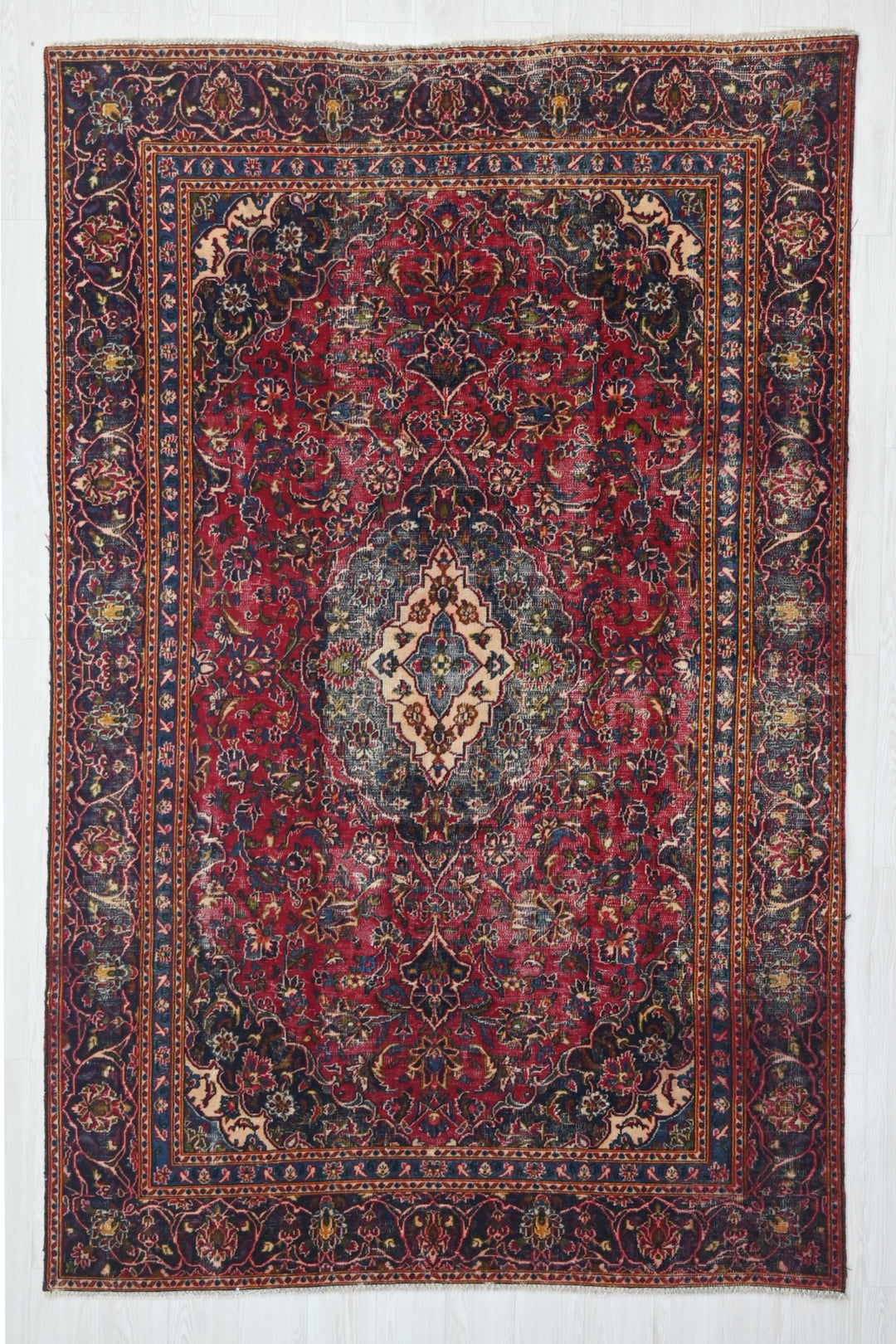 red Medium rug 5' 8" x 8' 10"