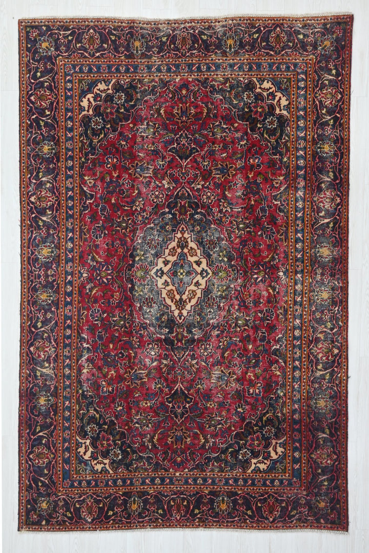 red Medium rug 5' 8" x 8' 10"
