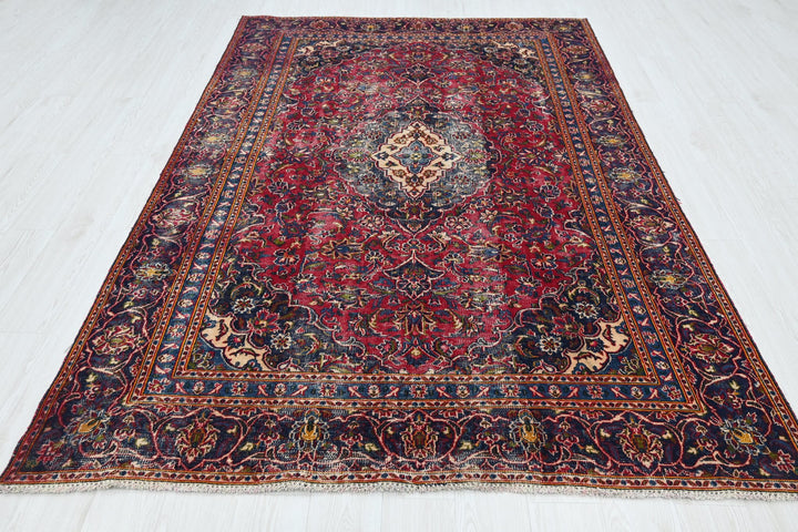 red Medium rug 5' 8" x 8' 10"