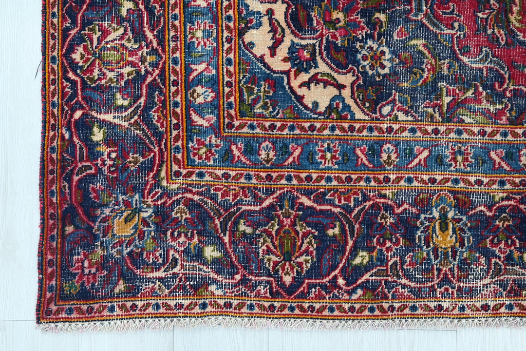 red Medium rug 5' 8" x 8' 10"
