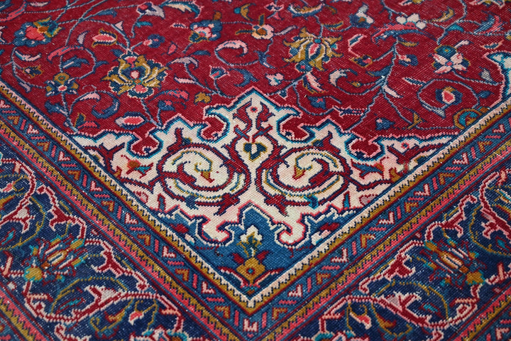 red Large rug 7' 0" x 11' 3"