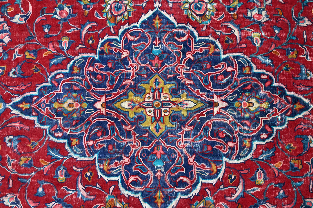 red Large rug 7' 0" x 11' 3"