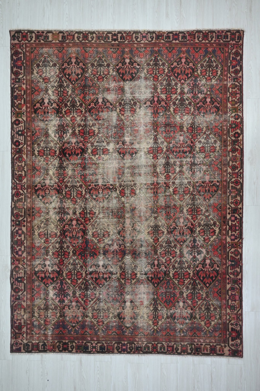 brown Large rug 6' 11" x 9' 2"