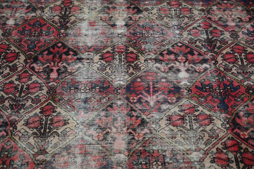 brown Large rug 6' 11" x 9' 2"