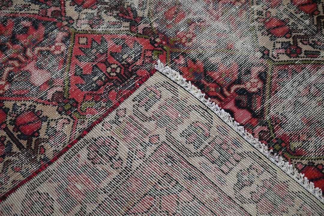 brown Large rug 6' 11" x 9' 2"