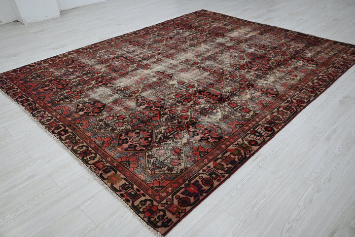 brown Large rug 6' 11" x 9' 2"