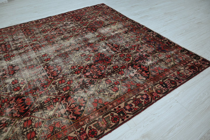 brown Large rug 6' 11" x 9' 2"