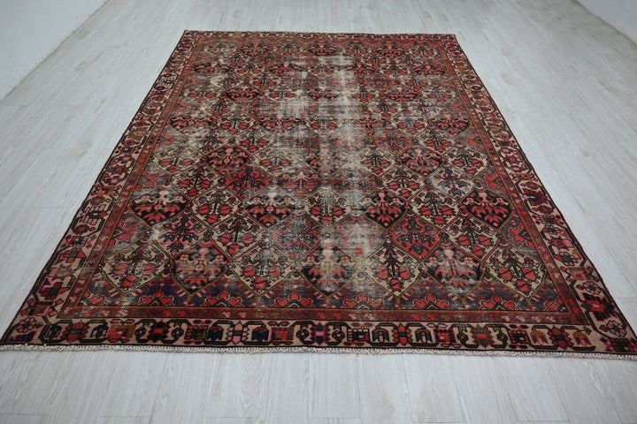 brown Large rug 6' 11" x 9' 2"