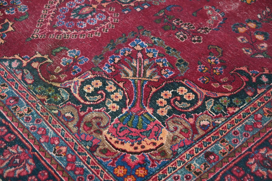 red Medium rug 5' 9" x 8' 10"