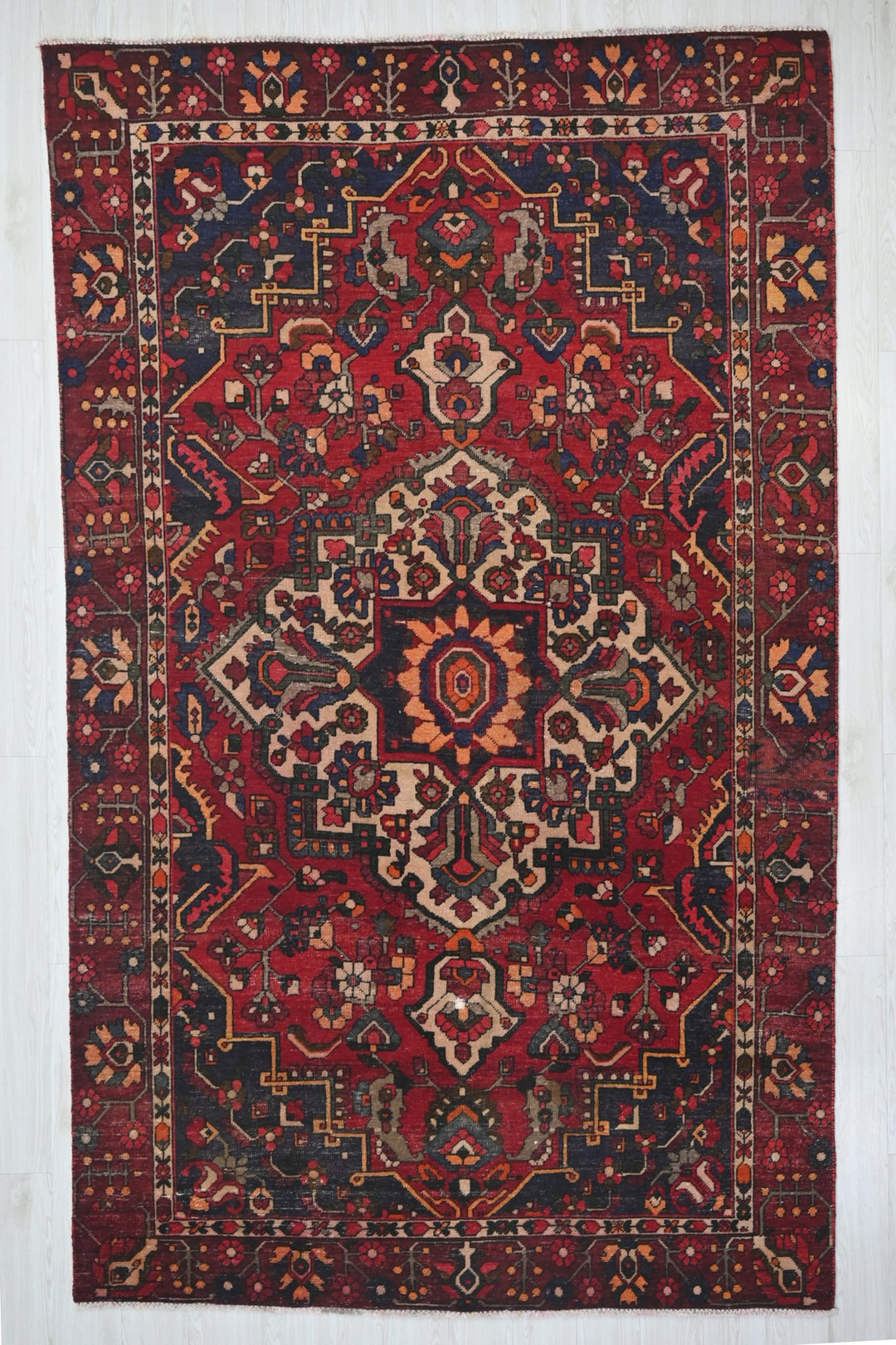 red Medium rug 6' 0" x 9' 3"