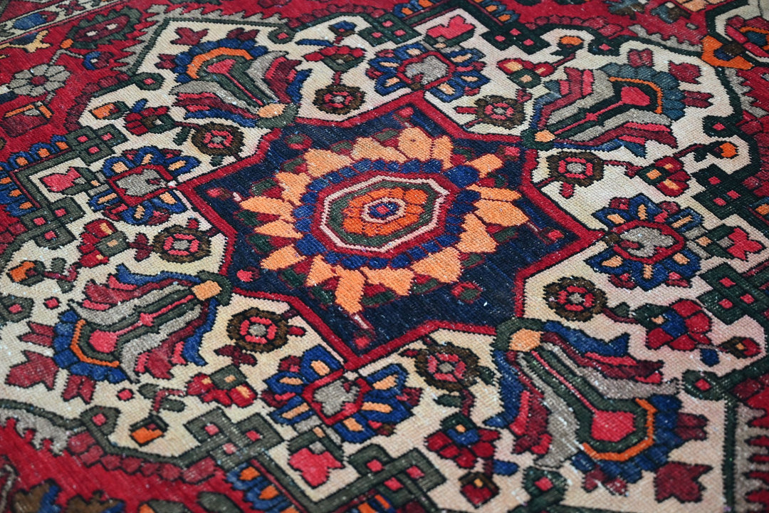 red Medium rug 6' 0" x 9' 3"