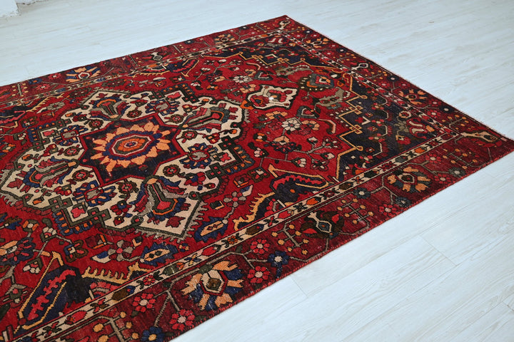 red Medium rug 6' 0" x 9' 3"