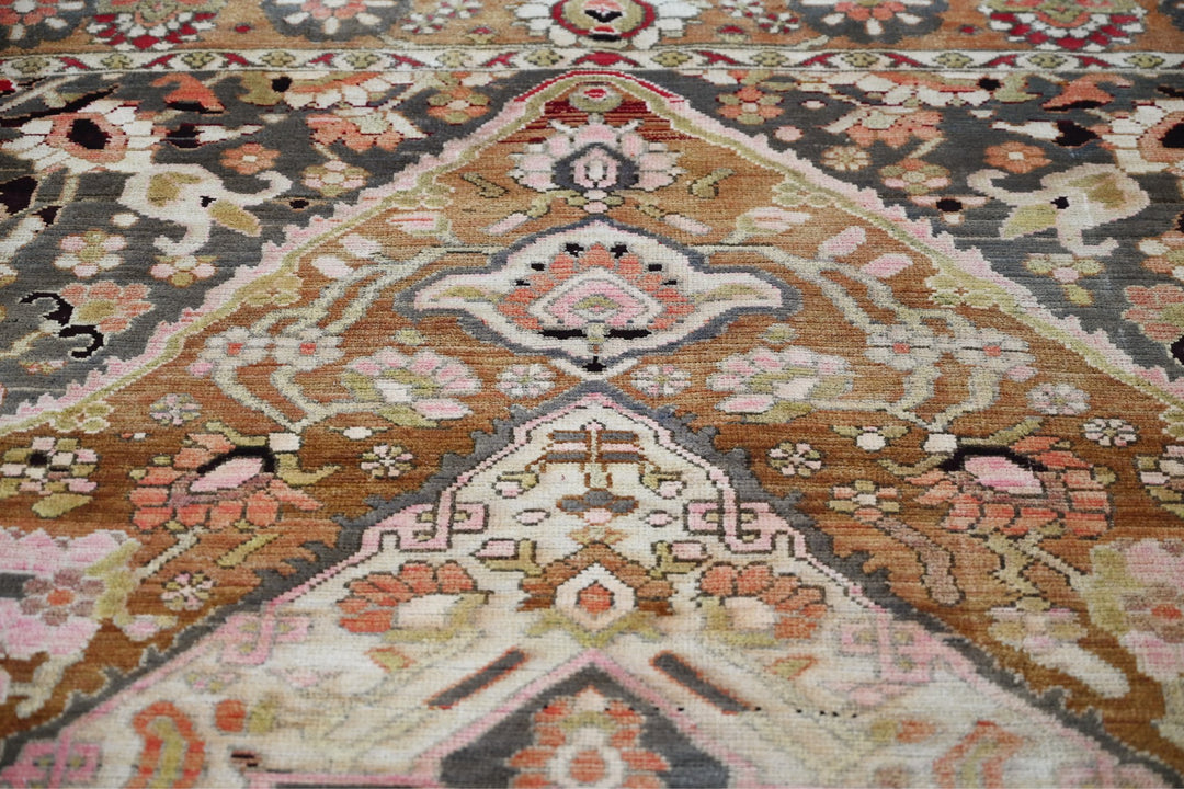 brown Medium rug 6' 0" x 9' 2"