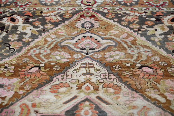 brown Medium rug 6' 0" x 9' 2"