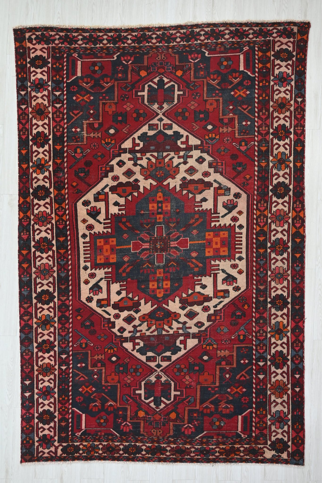 red Medium rug 9' 3" x 6' 3"
