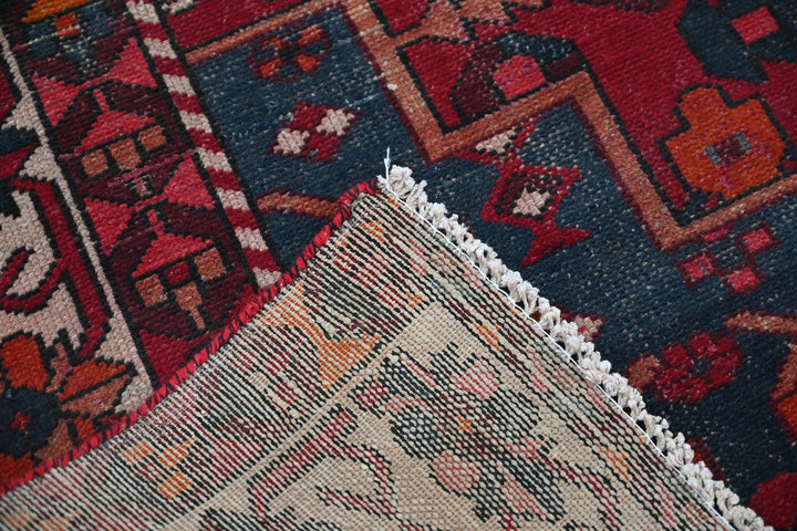 red Medium rug 9' 3" x 6' 3"