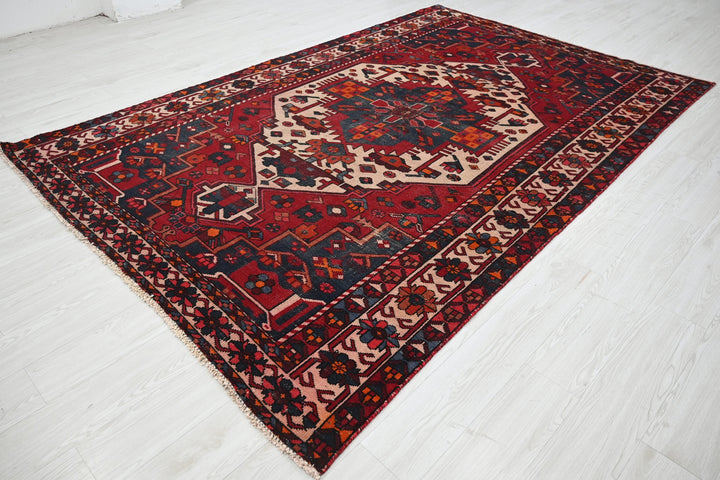 red Medium rug 9' 3" x 6' 3"