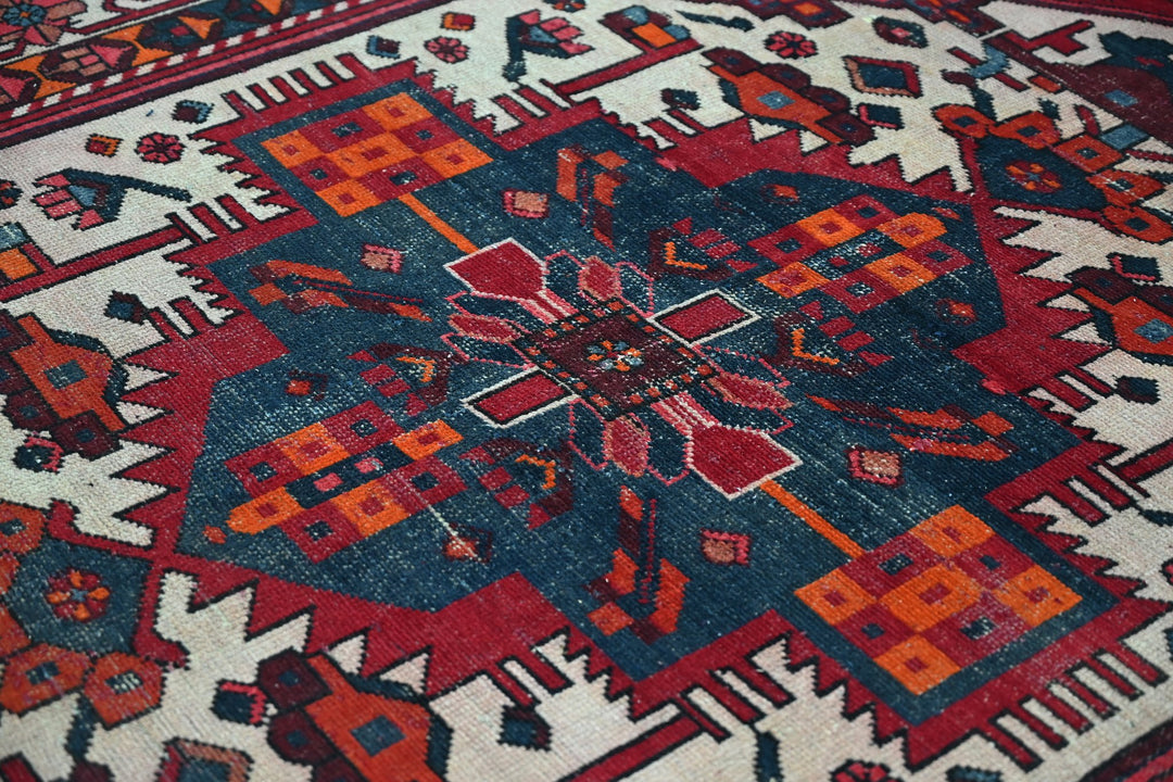 red Medium rug 9' 3" x 6' 3"