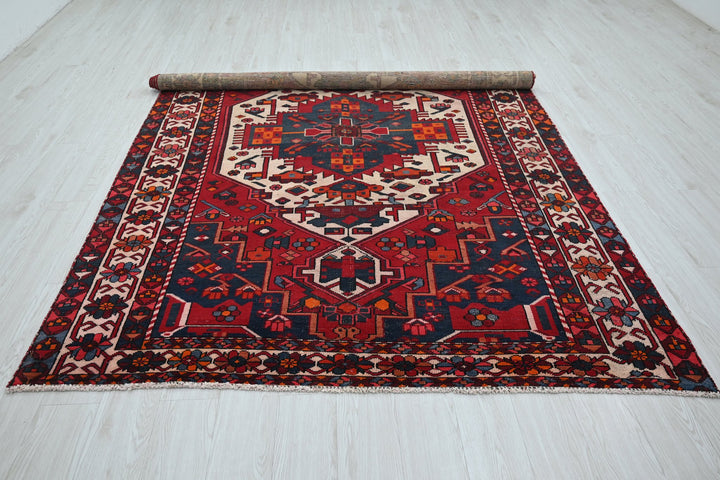 red Medium rug 9' 3" x 6' 3"