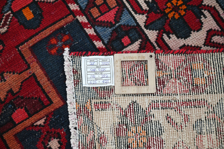 red Medium rug 9' 3" x 6' 3"