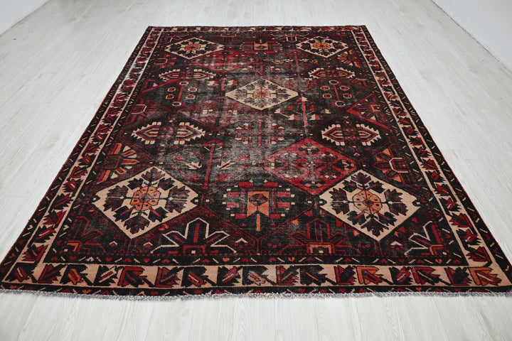 black Large rug 6' 10" x 9' 7"