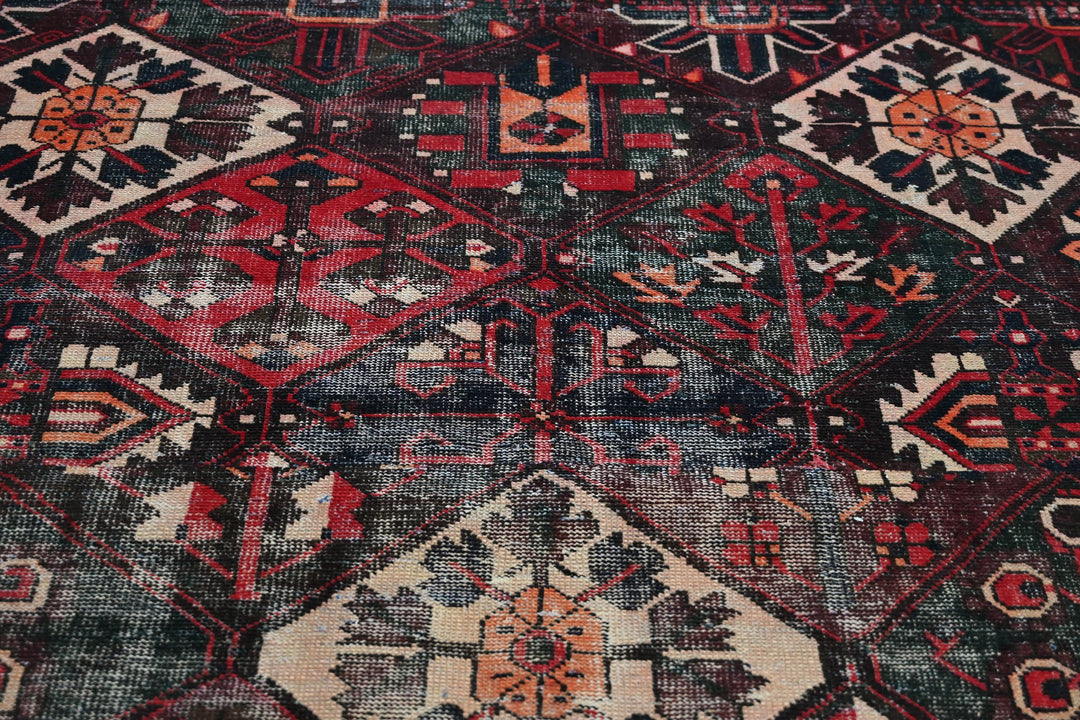 black Large rug 6' 10" x 9' 7"