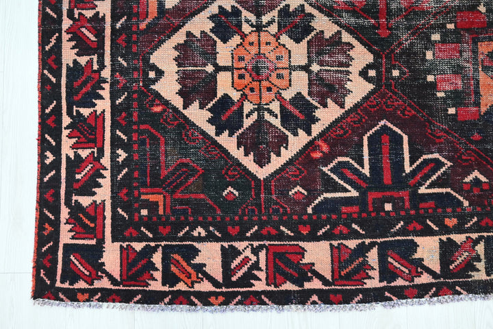black Large rug 6' 10" x 9' 7"