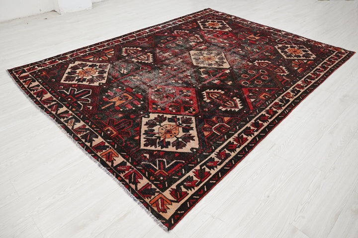 black Large rug 6' 10" x 9' 7"