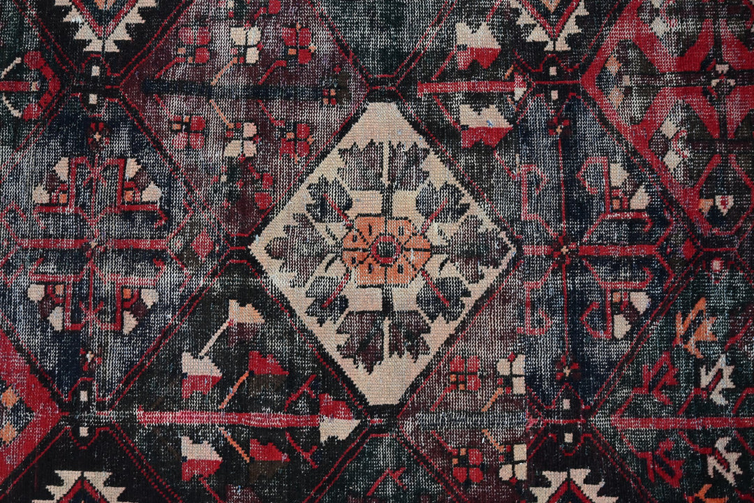 black Large rug 6' 10" x 9' 7"