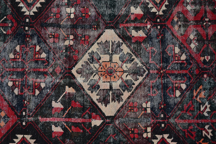 black Large rug 6' 10" x 9' 7"