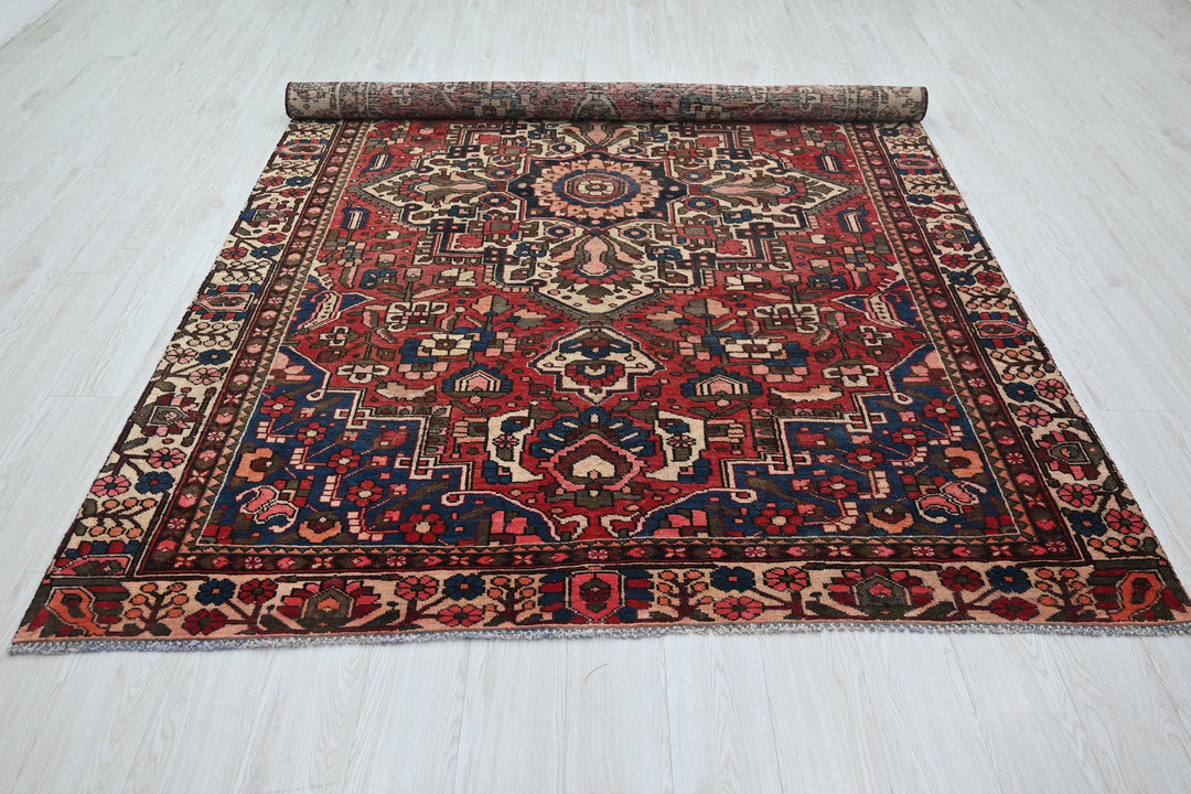 red Large rug 6' 3" x 9' 8"